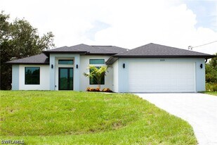 2808 24th St SW in Lehigh Acres, FL - Building Photo