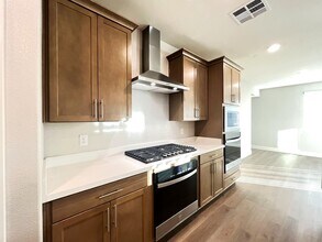 497 Chestnut Falcon Ave in Henderson, NV - Building Photo - Building Photo