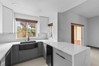 18172 SW 108th Path in Miami, FL - Building Photo - Building Photo