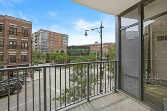 1152 W Madison St in Chicago, IL - Building Photo - Building Photo