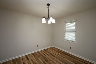 282 Parkview Cir in Valdosta, GA - Building Photo - Building Photo