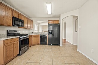 23 N Golden Oak Dr in Texas City, TX - Building Photo - Building Photo