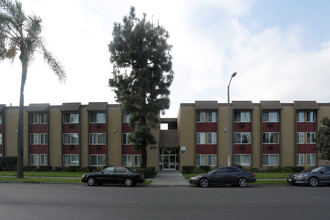 St. Andrew's Arms Apartments in Los Angeles, CA - Building Photo - Building Photo