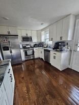 8 Lee St in Stoneham, MA - Building Photo