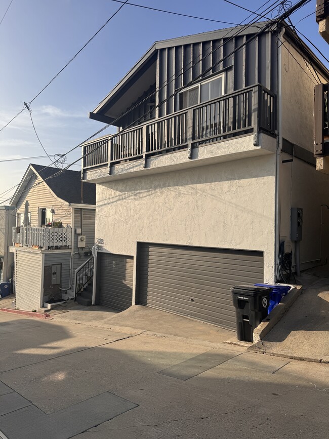215 El Porto St, Unit 215
