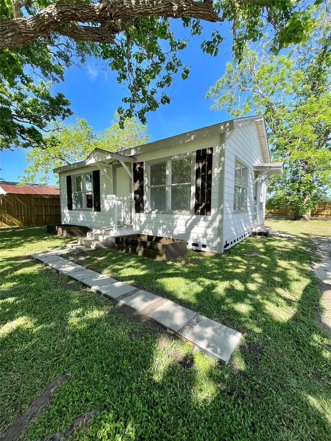 property at 205 S Wilson St