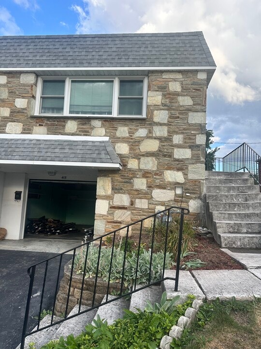 415 Jefferson St in Lansdale, PA - Building Photo