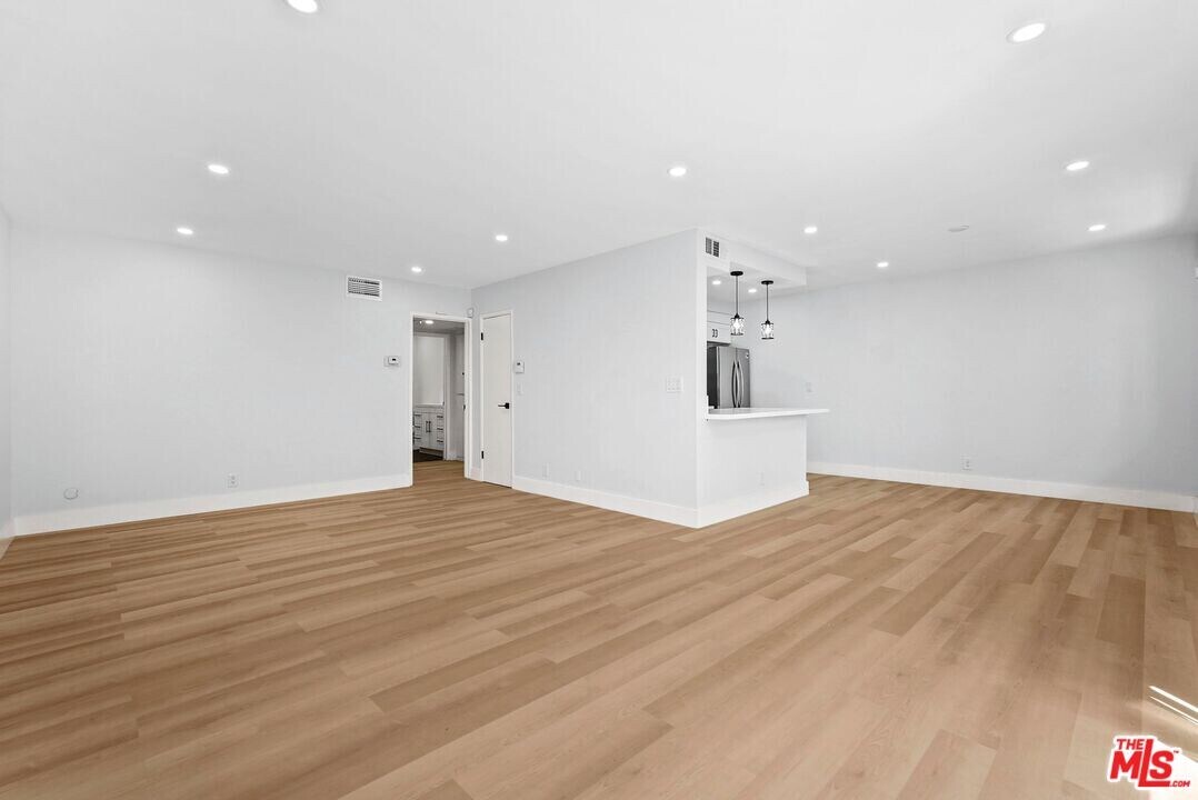 1031 Laurel Ave in West Hollywood, CA - Building Photo