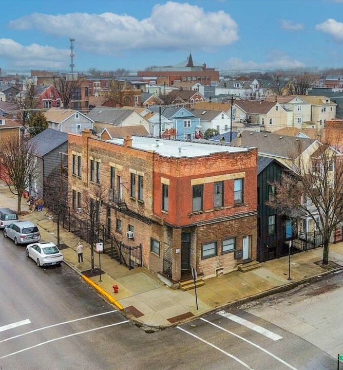 1801 W 21st St in Chicago, IL - Building Photo