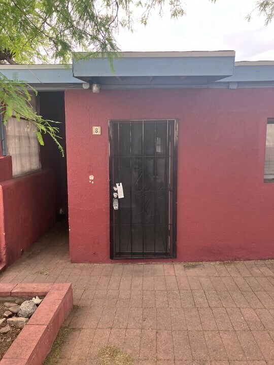 4119 E Fort Lowell Rd in Tucson, AZ - Foto de edificio