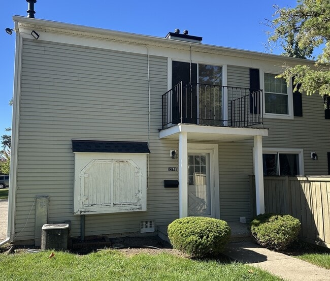 property at 2718 Glenbridge Ct