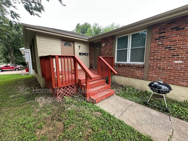 420 N Jennings Rd in Independence, MO - Building Photo - Building Photo