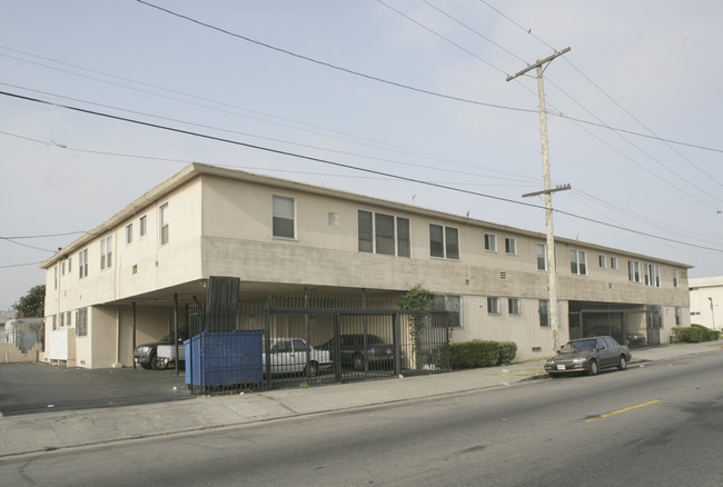 3320 Hyde Park Blvd in Los Angeles, CA - Building Photo - Building Photo