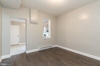 1837 E Harold St photo'