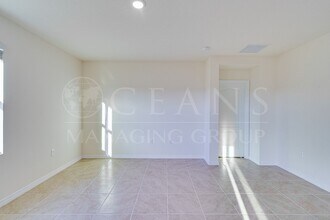 1324 Morning Walk Dr in Ormond Beach, FL - Building Photo - Building Photo