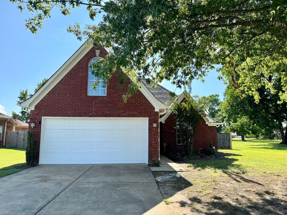 7727 Cassidy Dr in Walls, MS - Building Photo