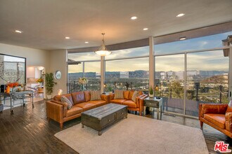 3212 Wrightwood Dr in Los Angeles, CA - Building Photo - Building Photo