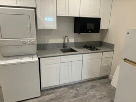 9740 Pacific Ave in Anaheim, CA - Building Photo