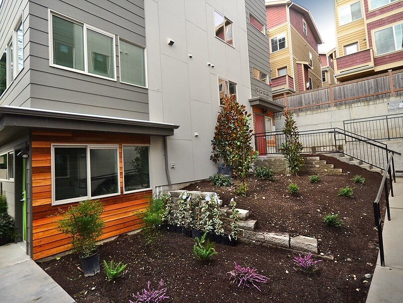 EcoFlats - Fremont in Seattle, WA - Building Photo