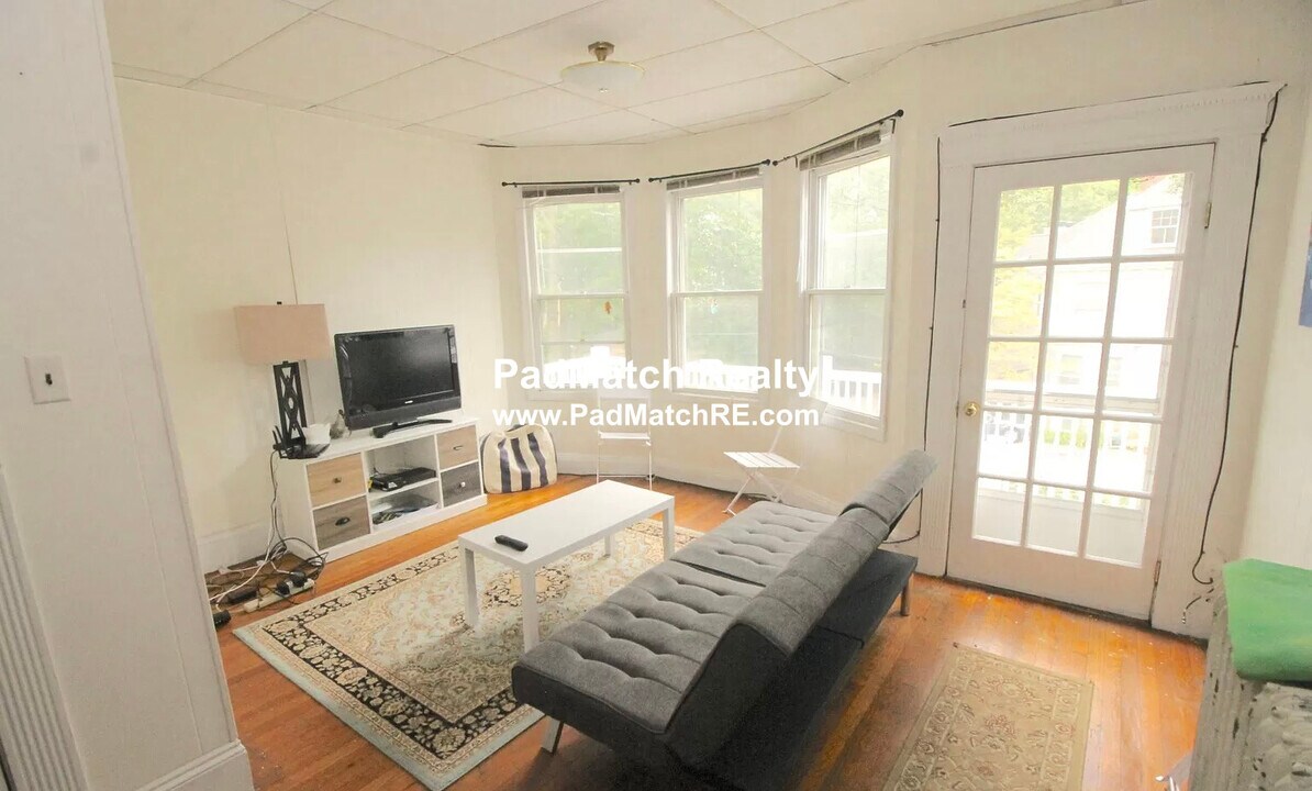 143 Kilsyth Rd in Boston, MA - Building Photo