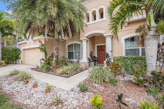 706 York Dale Dr in Ruskin, FL - Building Photo - Building Photo