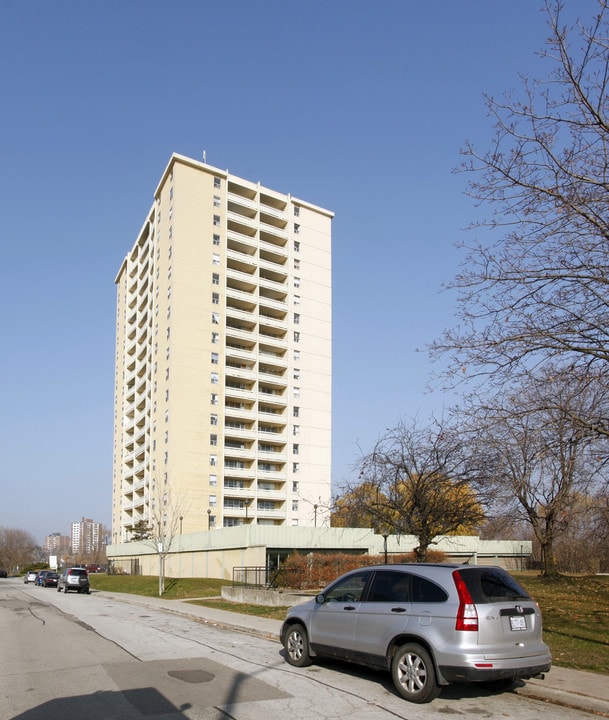 The Rivergate in Mississauga, ON - Building Photo