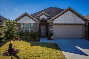 2412 Michelle Creek Dr in Little Elm, TX - Building Photo