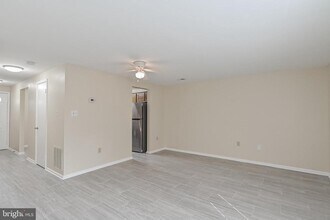 5934 Grisby House Ct in Centreville, VA - Building Photo - Building Photo