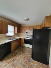1040 Castlewood Dr in Brookings, SD - Building Photo - Building Photo