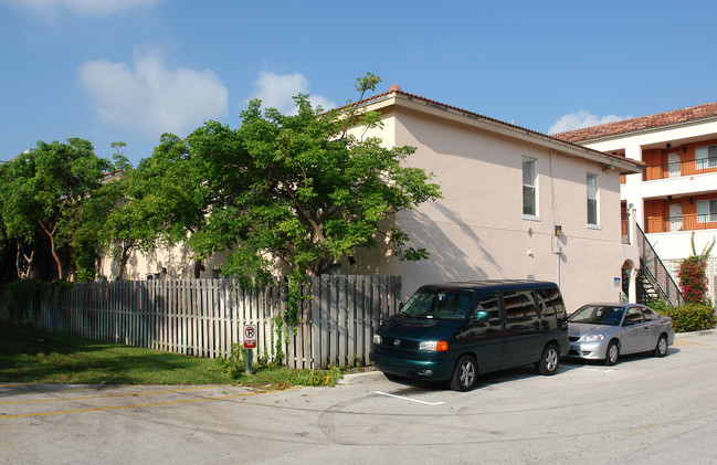 450 S Rosemary Ave in West Palm Beach, FL - Building Photo - Building Photo