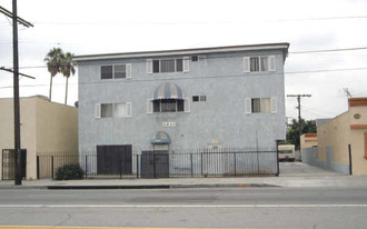 2810 W Slauson Ave Apartments