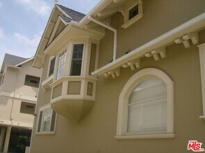 2646 Ellendale Pl in Los Angeles, CA - Building Photo - Building Photo