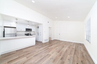 26156 La Real, Unit F in Mission Viejo, CA - Building Photo - Building Photo