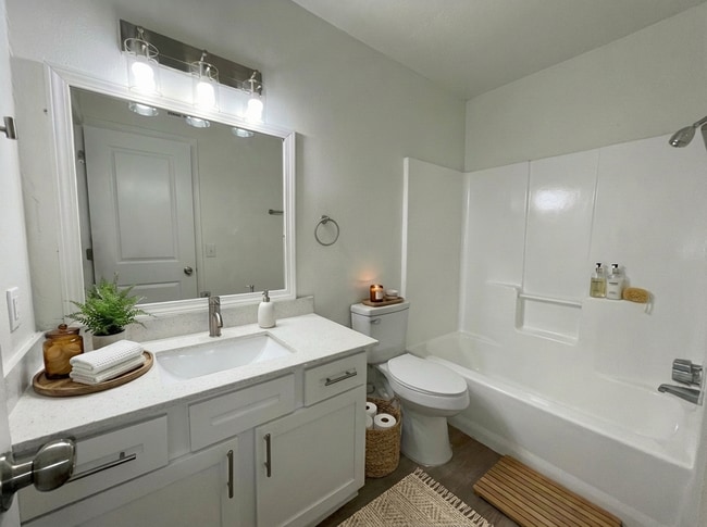 1804 W Rundberg Ln, Unit A-222 in Austin, TX - Building Photo - Building Photo