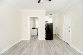 648 W Roscoe St, Unit 3NS in Chicago, IL - Building Photo - Building Photo