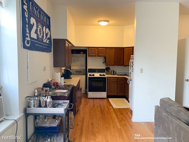 709 W Wrightwood Ave in Chicago, IL - Building Photo - Building Photo