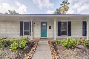 6903 Alderney Dr in Houston, TX - Building Photo