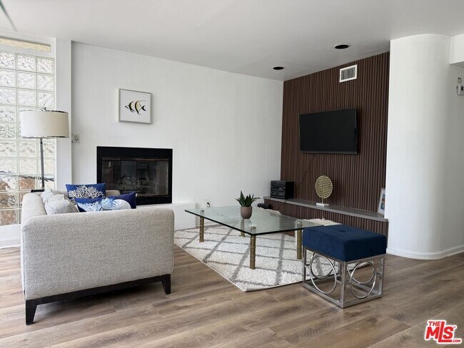39 Westminster Ave in Los Angeles, CA - Building Photo - Building Photo