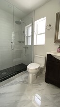 519 S Rainbow Dr, Unit Studio Rainbow in Hollywood, FL - Building Photo - Building Photo