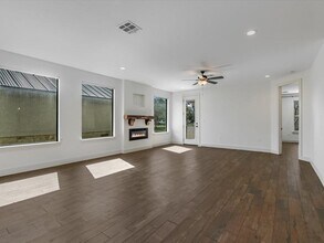 319 Parallel Cir in Marble Falls, TX - Building Photo - Building Photo