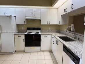 850 SW 138th Ave in Pembroke Pines, FL - Building Photo - Building Photo