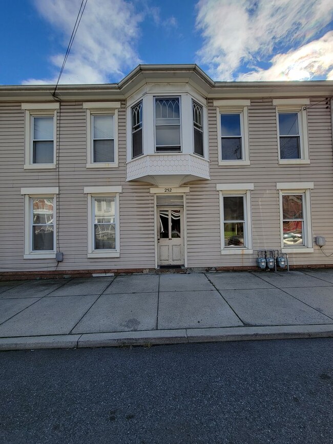 property at 252 Lincoln Way W