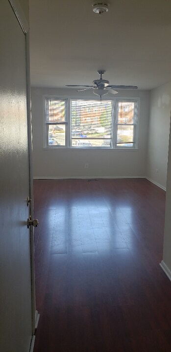 203 Erica Terrace in Philadelphia, PA - Building Photo