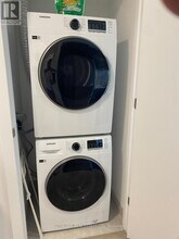 2 Teagarden Ct in Toronto, ON - Building Photo - Building Photo