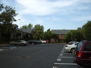 1543 Raymond Dr in Naperville, IL - Building Photo - Building Photo