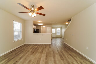11329 Hungry Horse Dr in Manor, TX - Building Photo - Building Photo