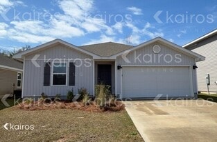 241 Monarch Ln in Pensacola, FL - Building Photo