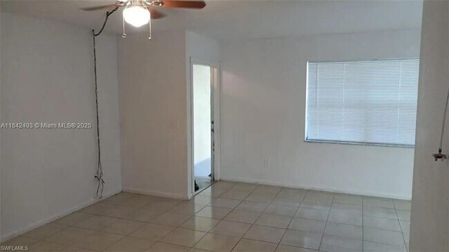2524 Congress St in Ft. Myers, FL - Building Photo - Building Photo