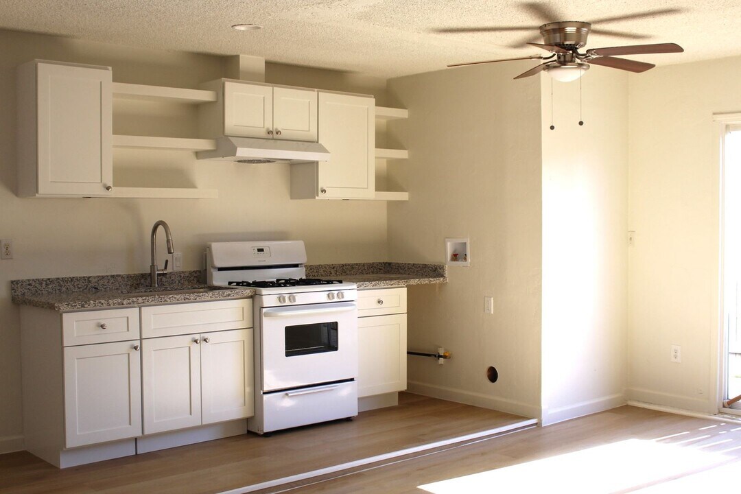 6812 Quailwood Dr in Bakersfield, CA - Foto de edificio