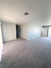 42925 Madison St in Indio, CA - Building Photo - Building Photo